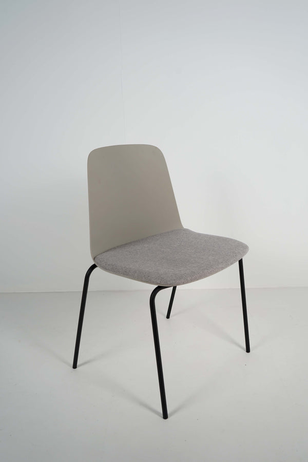 Lola chair