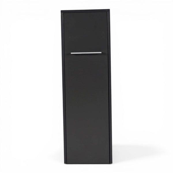 Dencon - sort tårnskap med høyreåpning