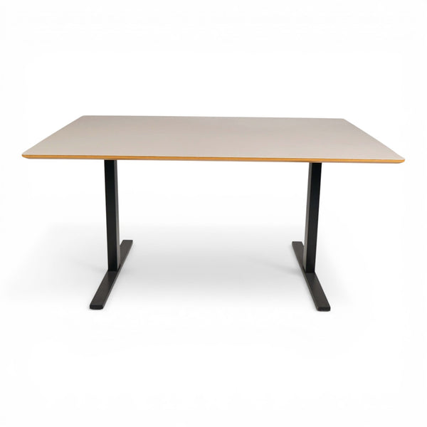 Praktisk møte eller spisebord 100x150