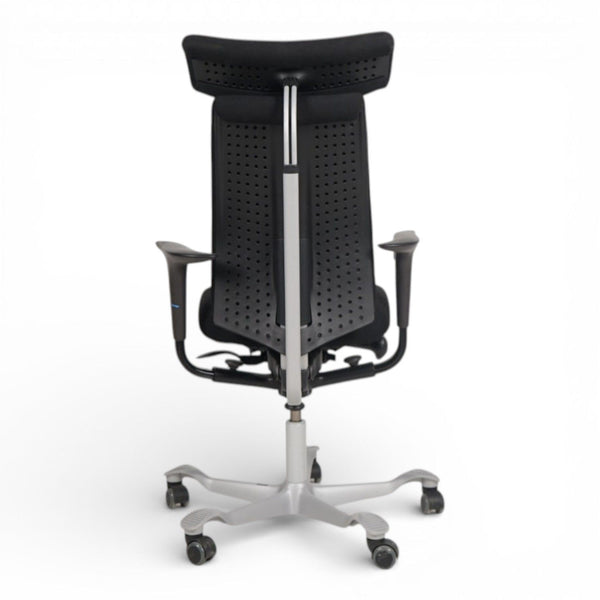 Håg H05 5500 med swingback armlener og nakkestøtte