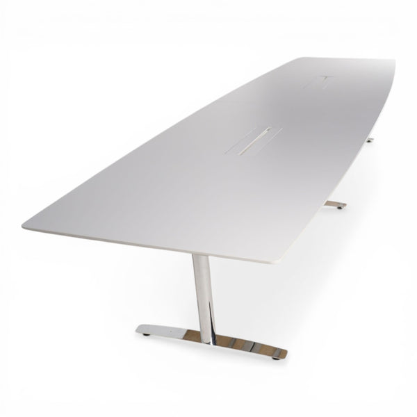 Grått møtebord m/ to kabelgjennomføringer 400x120, krom understell