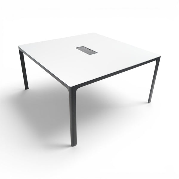 Ikea bekant møtebord 140x140