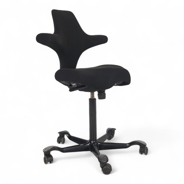 Håg Capisco 8106 m/sort benkryss, nyomtrukket