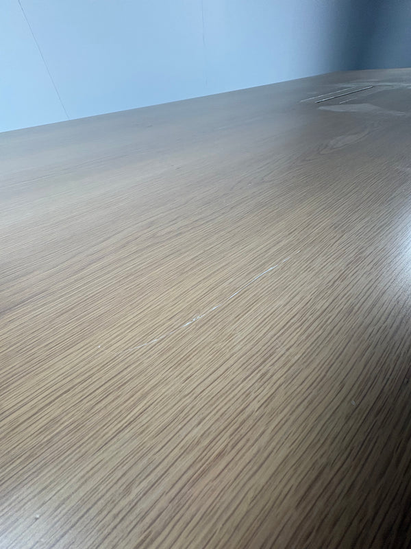 Møtebord 280x150, bordplate i eik, sort understell