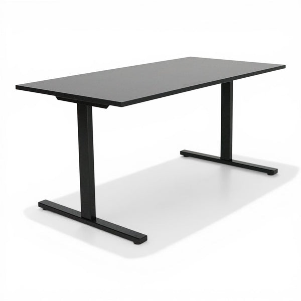 Elektrisk hev/senk skrivebord, sort understell, Ny sort charocal bordplate i linoleum 160x80