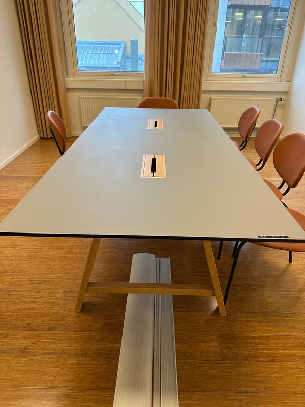 Møtebord, Steingrå med eikeben 240x110