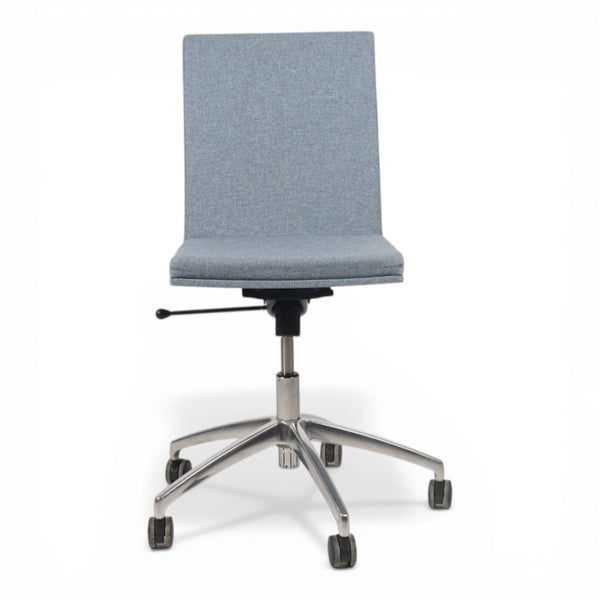 Møteromsstol fra EFG