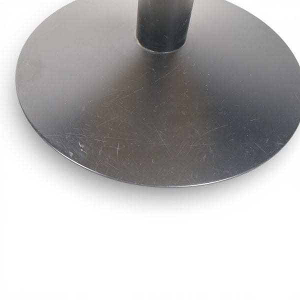 Cafebord, sort understell, hvit plate, Ø80