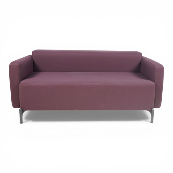 FourPeople 2-seter sofa med armlener i tekstil Gabriel Cura 65137