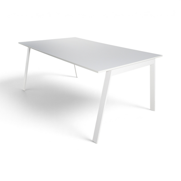 Loopr AS Edsbyn hvitt ståbord med hvit bordplate og hvitt understell, 210x125 cm, høyde 90 cm.