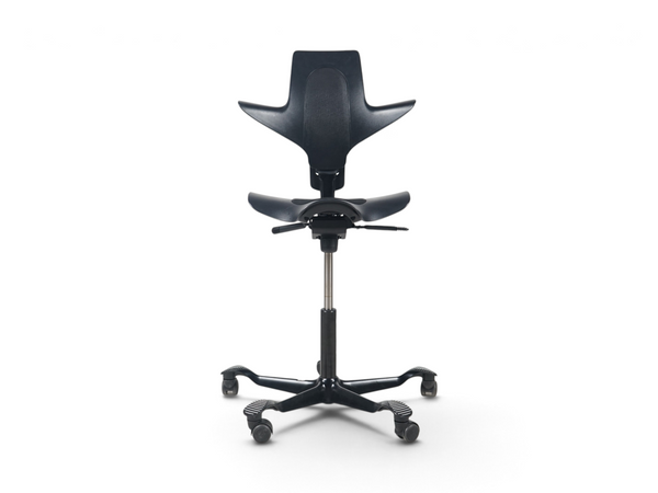 Loopr AS HÅG Capisco Puls 8010 kontorstol i sort plast med ergonomisk utforming og sort understell