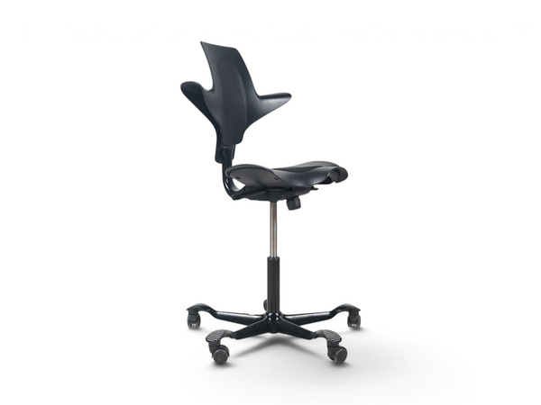 Loopr AS HÅG Capisco Puls 8010 kontorstol i sort plast med ergonomisk ryggstøtte og sort understell