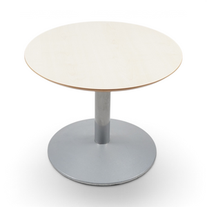 Rundt sidebord med lys treplate og grått understell
