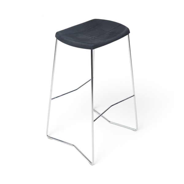 Barkrakk i sort med slankt sølvfarget metallunderstell, 80 cm høyde