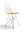 Hvit Eames-stol fra Vitra med oransje sittepute og Eiffel-understell i krom