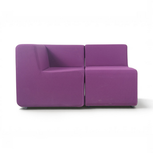 Refurnish by Loopr Ahrend modulær loungesofa i mørklilla tekstil med moderne minimalistisk design