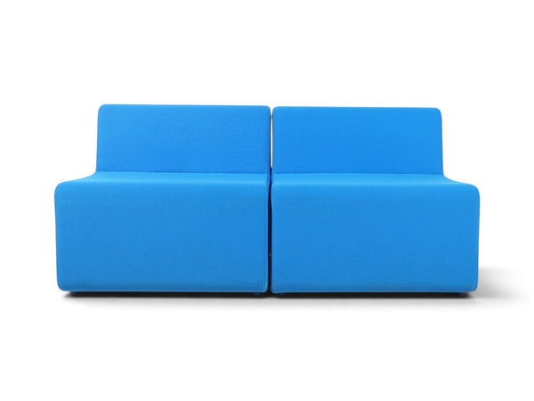 Refurnish by Loopr Ahrend modulær loungesofa i mørkeblått tekstil med moderne minimalistisk design