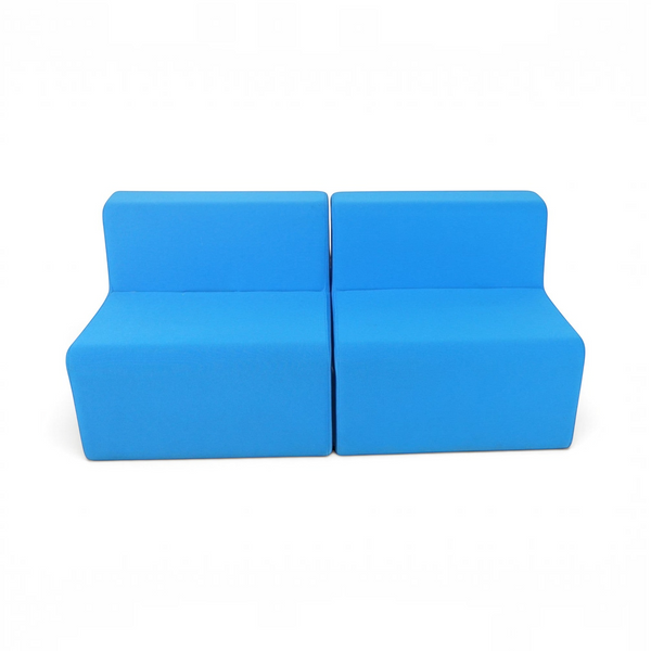 Refurnish by Loopr Ahrend modulær loungesofa i mørkeblått tekstil med to seter og moderne minimalistisk design
