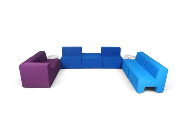 Refurnish by Loopr Ahrend sofagruppe i lilla og blå moduler med integrerte små sidebord