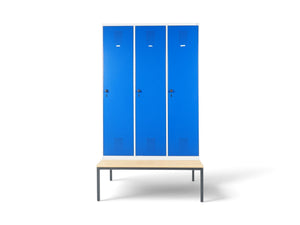Refurnish by Loopr CLASSIC garderobeskap med tre blå seksjoner og integrert benkestativ i stål og tre.