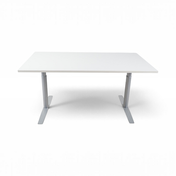 Refurnish by Loopr konferansebord med hvit bordplate og grått understell, 180x80 cm.