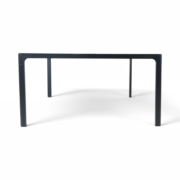 Refurnish by Loopr IKEA BEKANT kvadratisk møtebord i sort med slitesterk overflate og stabilt understell i stål.