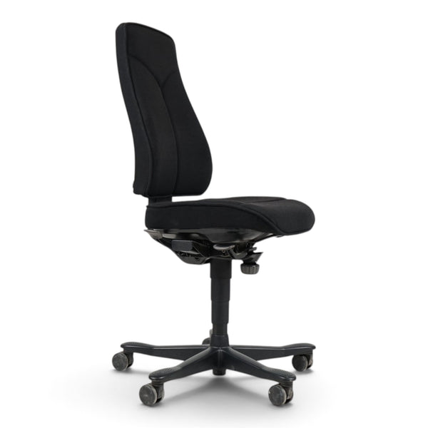 Refurnish by Loopr Kinnarps ergonomic office chair in black fabric with height adjustment and no armrests