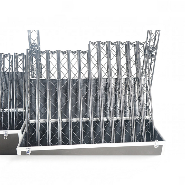 Refurnish by Loopr sceneutstyr i sort metall med sammenleggbar fagverkskonstruksjon i transportkasse